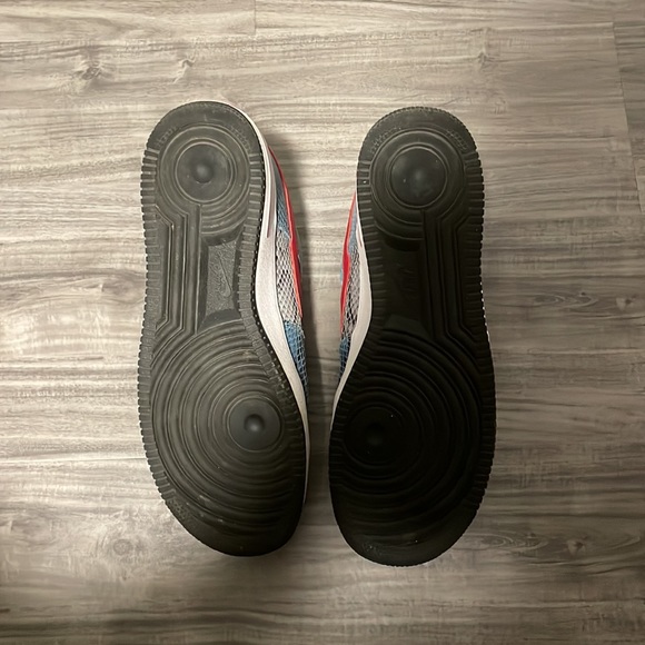 Air Force 1 - Picture 4 of 5